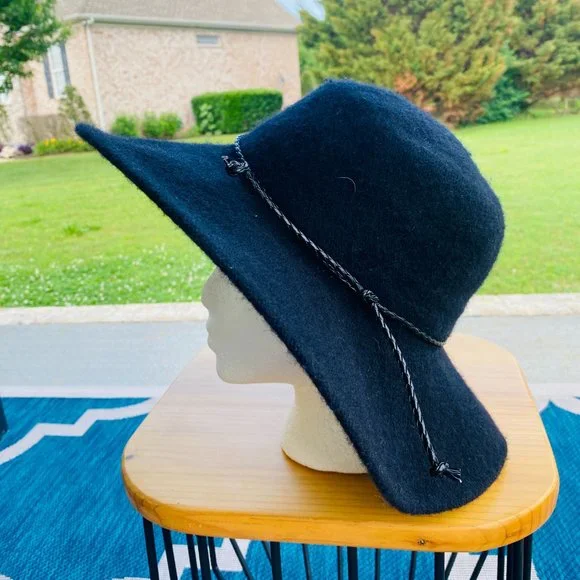 Four Buttons by San Diego Hat Co Black Floppy Wide Brim Wool Sun Hat Foldable - Picture 6 of 12